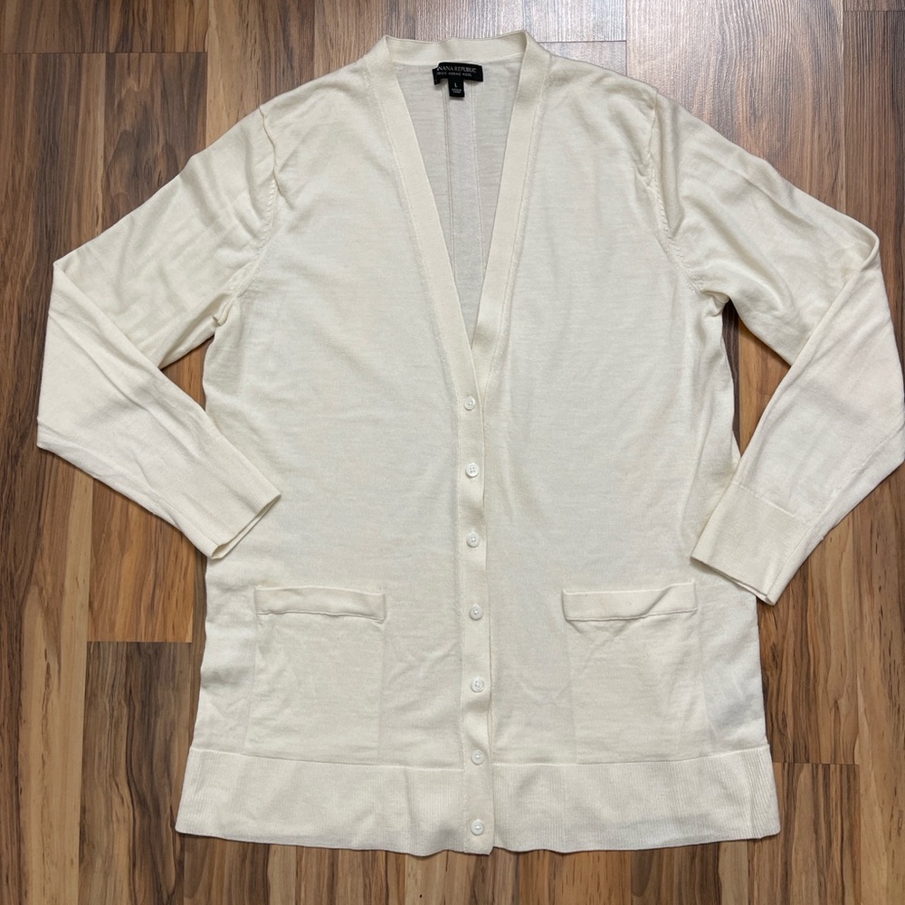 Banana Republic women merino wool cardigan